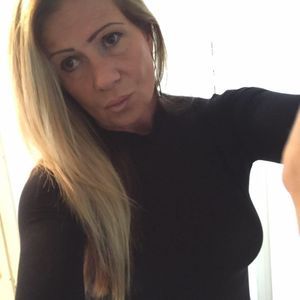 Meet your Posher, Lorraine